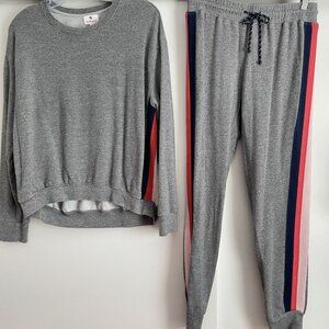 Sundry 2 Piece Pajamas Lounge SET Size 1 Gray Side Stripe Joggers Sweatshirt S